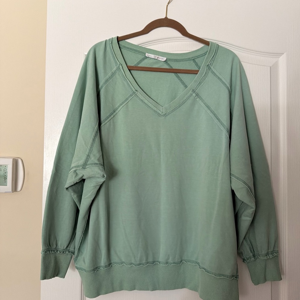 Jane + Delancey Light Green Women’s Sweatshirt - size XL